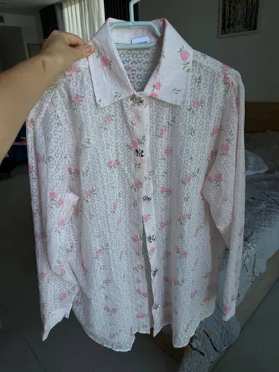 Bundle of 8 women's clothing items for sale, size XS-S — 3/8