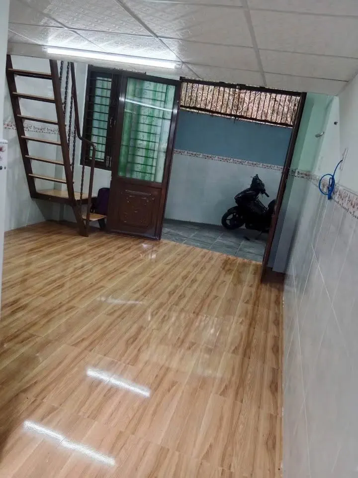 Room for rent in Nha Trang, 2.3M VND/month — 2/5