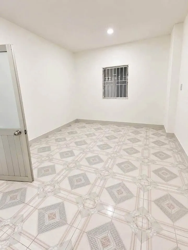 Nhà mặt tiền cho thuê khu vực Chợ Đầm, 16 triệu VND/tháng — 3/4
