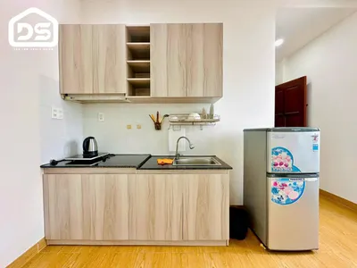 Bright 1-bedroom apartment with balcony on Buu Doa