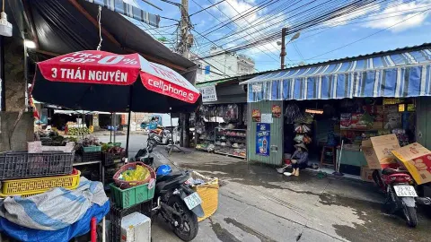 Whole house for rent in Phương Sài, 15M VND/month, live & business