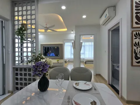 2-Bedroom Apartment in Okeanus Complex – Sea View, Designer Renovation