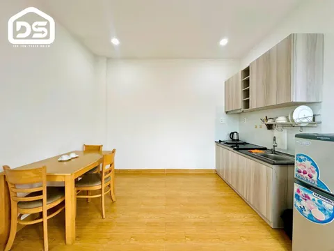 Bright 1-bedroom apartment with balcony on Buu Doa