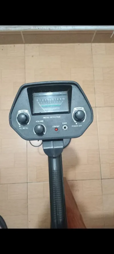 Bundle sale: Philips blender, metal detector, air fryer, folding bed, kids e-bike — 3/6
