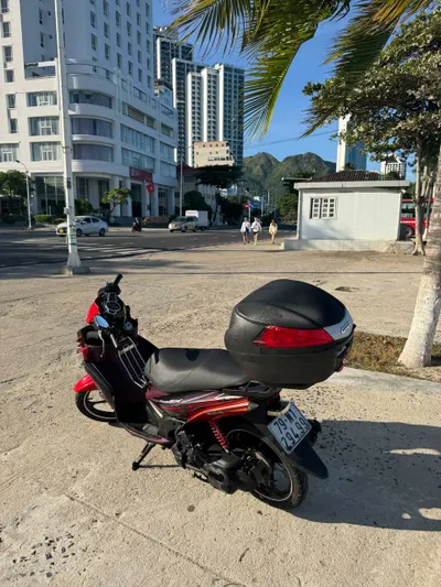Yamaha Nouvo SX scooter with top box for sale, 7.5M VND — 2/4