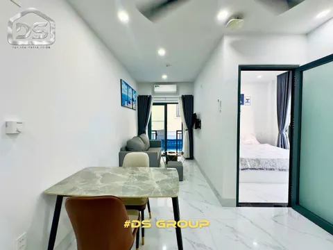 Pet-friendly 1-bedroom apartment with balconies in Ha Quang 2