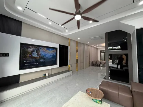 Brand-new 3-bedroom house for rent in My Gia 4, 270 m²