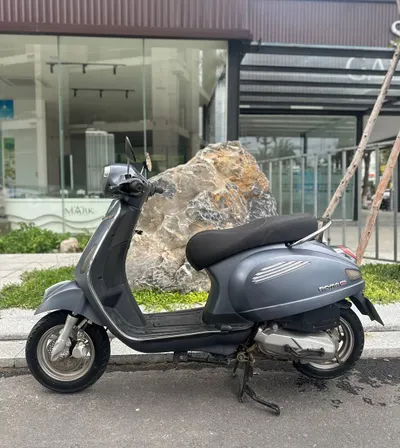 Roma SE 50cc Scooter – 2021, Disc Brakes, LED Lights