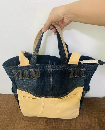 Upcycled denim tote bag with laptop compartment — 5/6