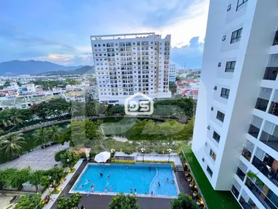 2-bedroom full-option apartment for rent in CT3 Vinh Diem Trung