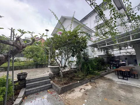 House with garden for rent, mountain view, 15M VND/month