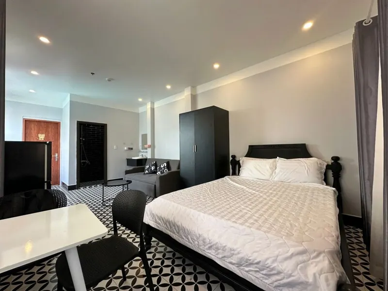 Furnished 40 m² apartment for rent, Hoang Hoa Tham street, city centre — 3/6