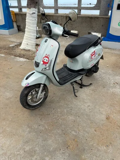50cc 오토바이 2025 – 1500km, LED 광학 장비 우수한 상태 — 4/5