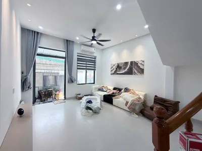 Nhà 3 phòng ngủ mới xây cho thuê, cách biển 1 km, phía Bắc Nha Trang — 4/8