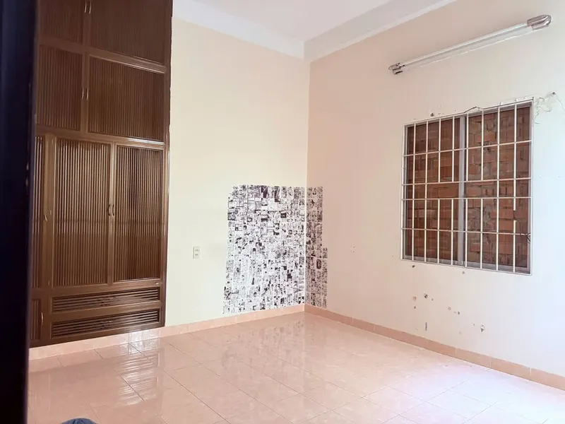 Whole house for rent in city centre, 8 bedrooms, 40M VND/month — 9/10