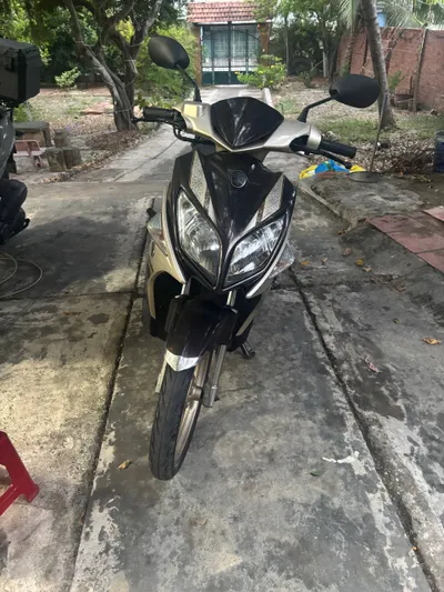 Nouvo LX 4 Scooter 2011 – 135cc Automatic – 8M VND — 4/5