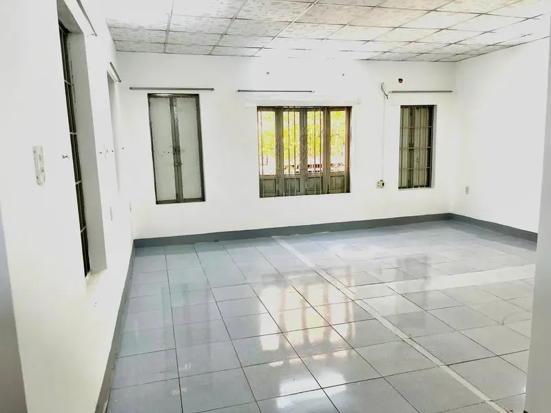Nhà 2 tầng kết hợp kinh doanh gần chợ Đầm, 15 triệu VND/tháng — 6/6