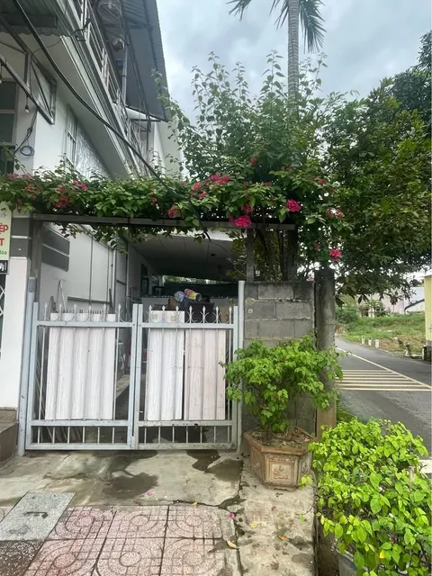 Small 30m² space for rent at Nguyễn Trãi – Lê Thánh Tôn corner, 2.5M VND