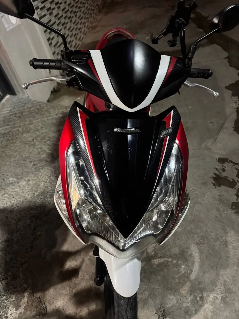 Honda Air Blade 2011 Motorbike Rental – 110cc, Full Equipment