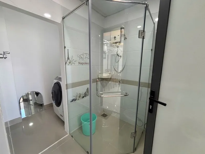 3-bedroom furnished apartment at Napoleon — 4/10