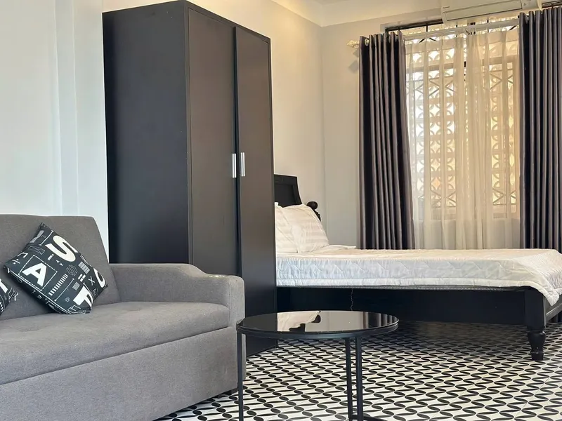 Studio apartment for rent, Hoang Hoa Tham street, near the centre — 2/4