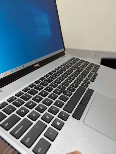Dell Latitude 5510 笔记本电脑，i5-10310U，8GB 内存，256GB SSD — 3/5