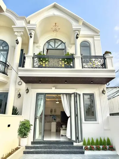 Nhà tân cổ điển bán trên đường Sáu Sào, Diên Điền, giá 2,69 tỷ VND — 4/10