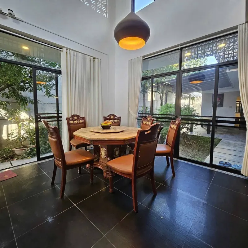 400 m² villa for rent in west Nha Trang, 4 bedrooms — 2/5