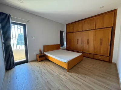 Street-front house for rent in VCN Phước Hải, 5 bedrooms, 30M VND/month — 3/10