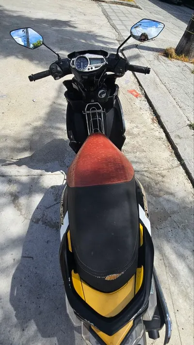 Yamaha Nuovo 2015 125cc scooter for sale — 2/4