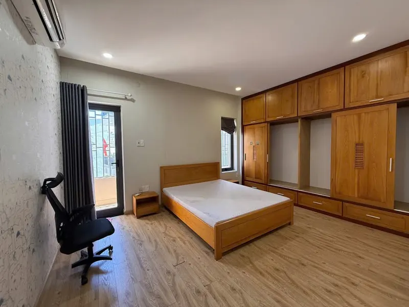 Street-front house for rent in VCN Phước Hải, 5 bedrooms, 30M VND/month — 8/10