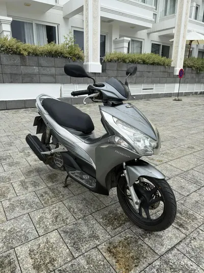 Honda Air Blade 2013 – 110cc Scooter, Grey, Excellent Condition — 3/6