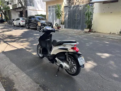 Piaggio Liberty 125 Scooter – 2022 White, Well-Maintained — 3/3