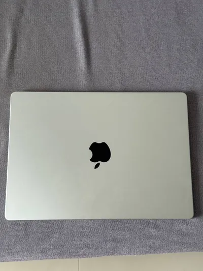 MacBook Pro 14" M5 24GB for sale — 2/2