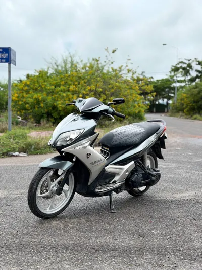 Yamaha Nouvo 132cc motorbike for sale (2008) — 3/4
