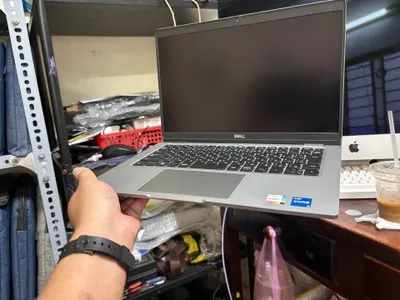 Dell Latitude 5330 노트북, i5-1245U, 16GB RAM, 256GB SSD — 5/10