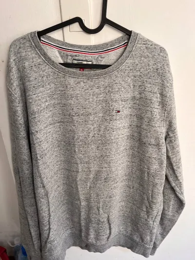 Used Tommy Hilfiger jacket, sweatshirt and Nike Air Max sneakers (3 items) — 4/5