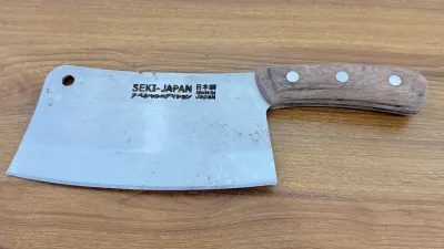 주방 재고 정리 – 9개 물품 (블렌더, 유리제품, 도자기, 도구) — 7/10