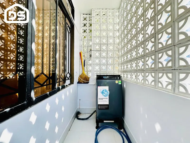Apartment for rent on Hoang Hoa Tham, city centre — 4/5
