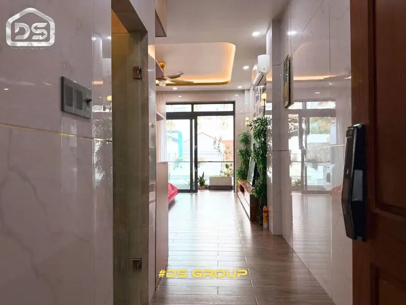 Căn hộ 1 phòng ngủ cho thuê trên đường Ngô Gia Tự, 15 triệu VND/tháng — 8/10