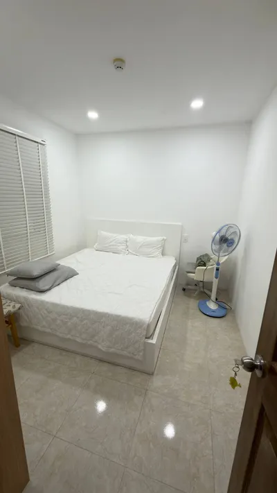 2-bedroom apartment for sublet, city centre near bridge, 13M VND/month — 5/8