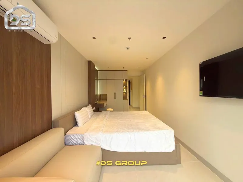 Căn hộ 1 phòng ngủ có nội thất, cách biển 200 m, đường Hoàng Hoa Thám
