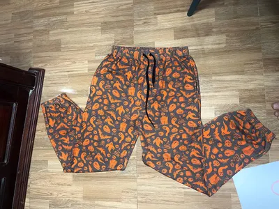 Themed trousers for sale, 150 dong — 3/3