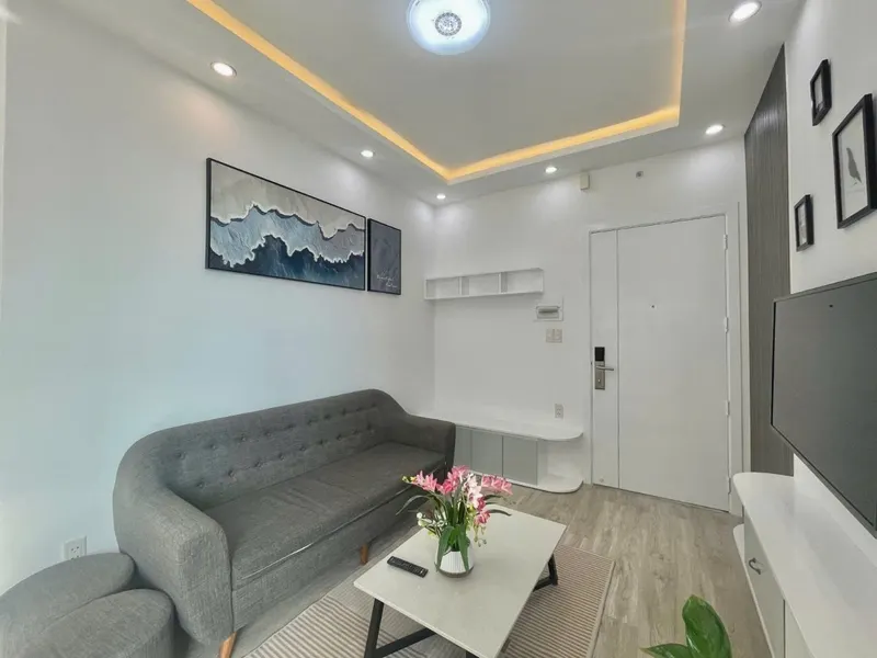 2-bedroom apartment for rent in Oceanus, sea across the road