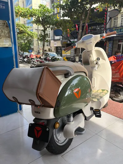 Yadea Ova retro electric scooter for sale — 4/5