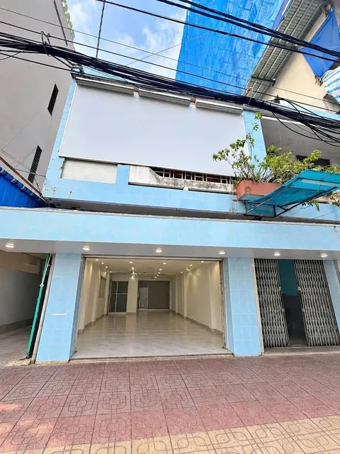 Commercial space for rent in Phố Hàn area, 25M VND/month