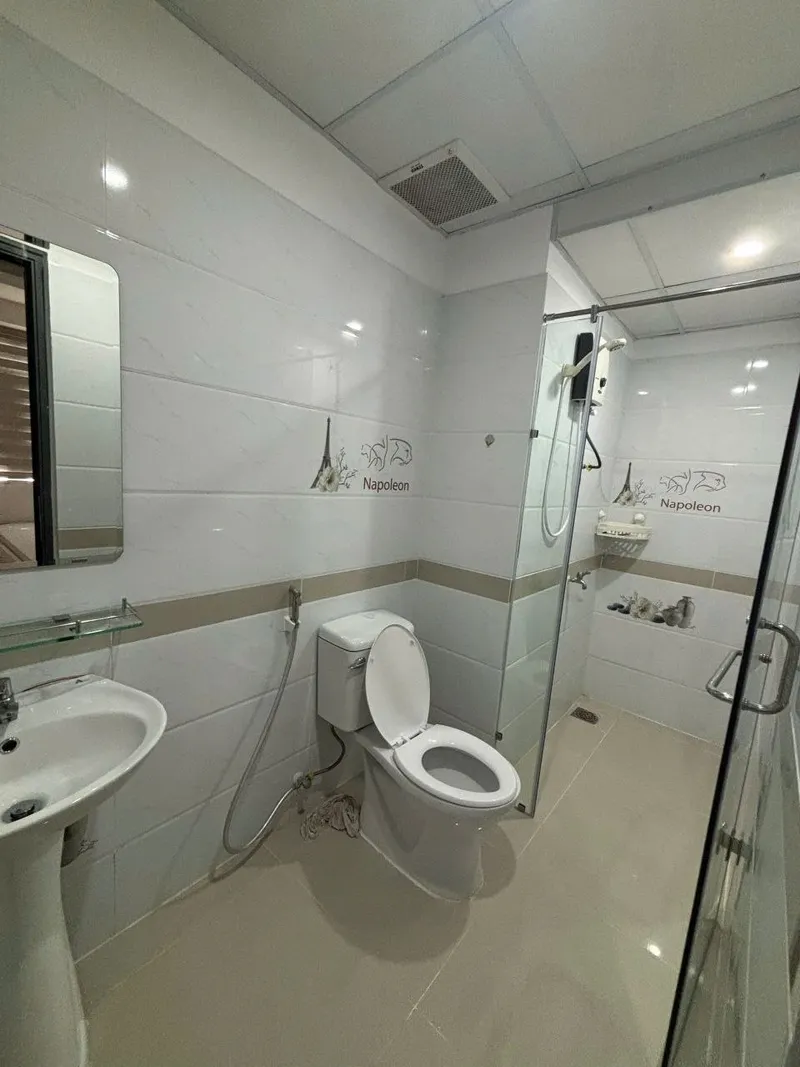 3-bedroom furnished apartment at Napoleon — 8/10