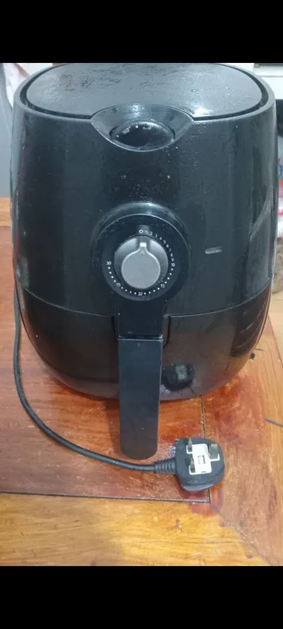 Bundle sale: Philips blender, metal detector, air fryer, folding bed, kids e-bike — 6/6