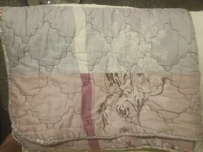 Winter clothing and blankets bundle for sale (8 items) — 5/8