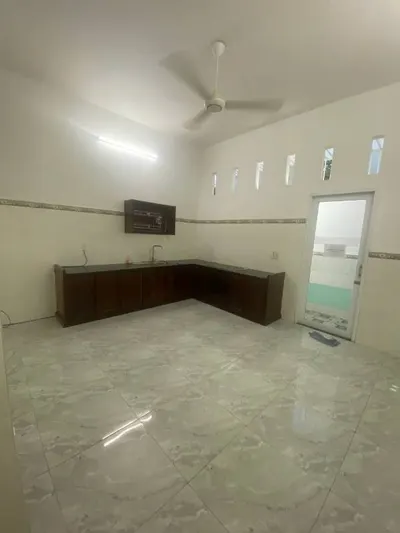 Whole street-front house for rent on Thích Quảng Đức, 4 bedrooms, 35M VND/month — 3/10